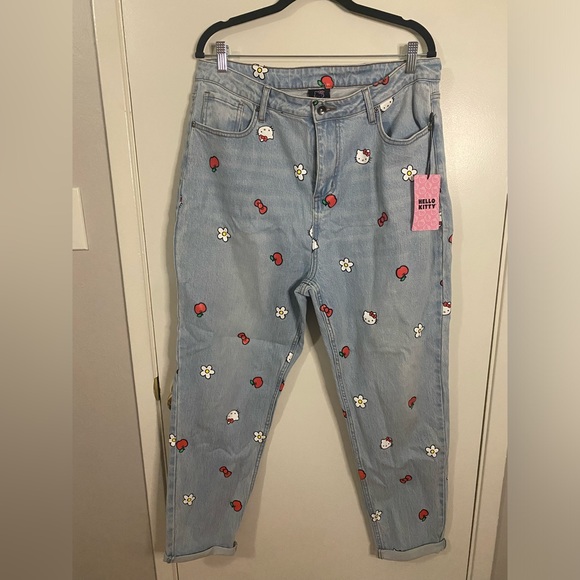 Hello Kitty Sanrio Plus size jeans - Picture 7 of 7